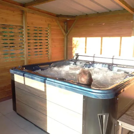 Hotell Roulotte Acces Privatif Pauilhac